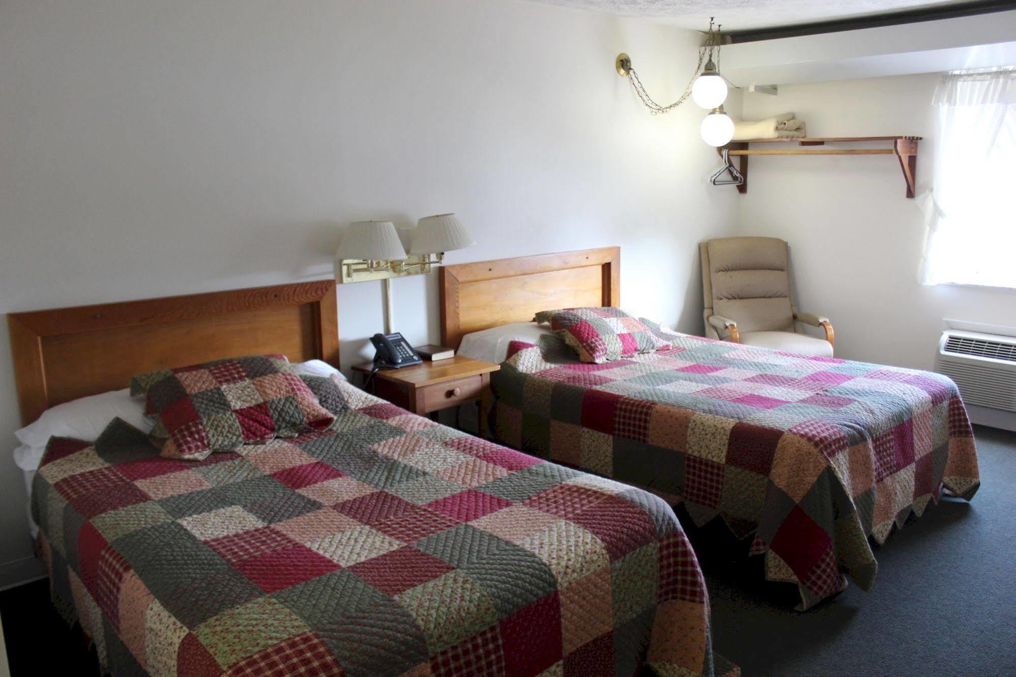 Casselman Inn Grantsville Εξωτερικό φωτογραφία