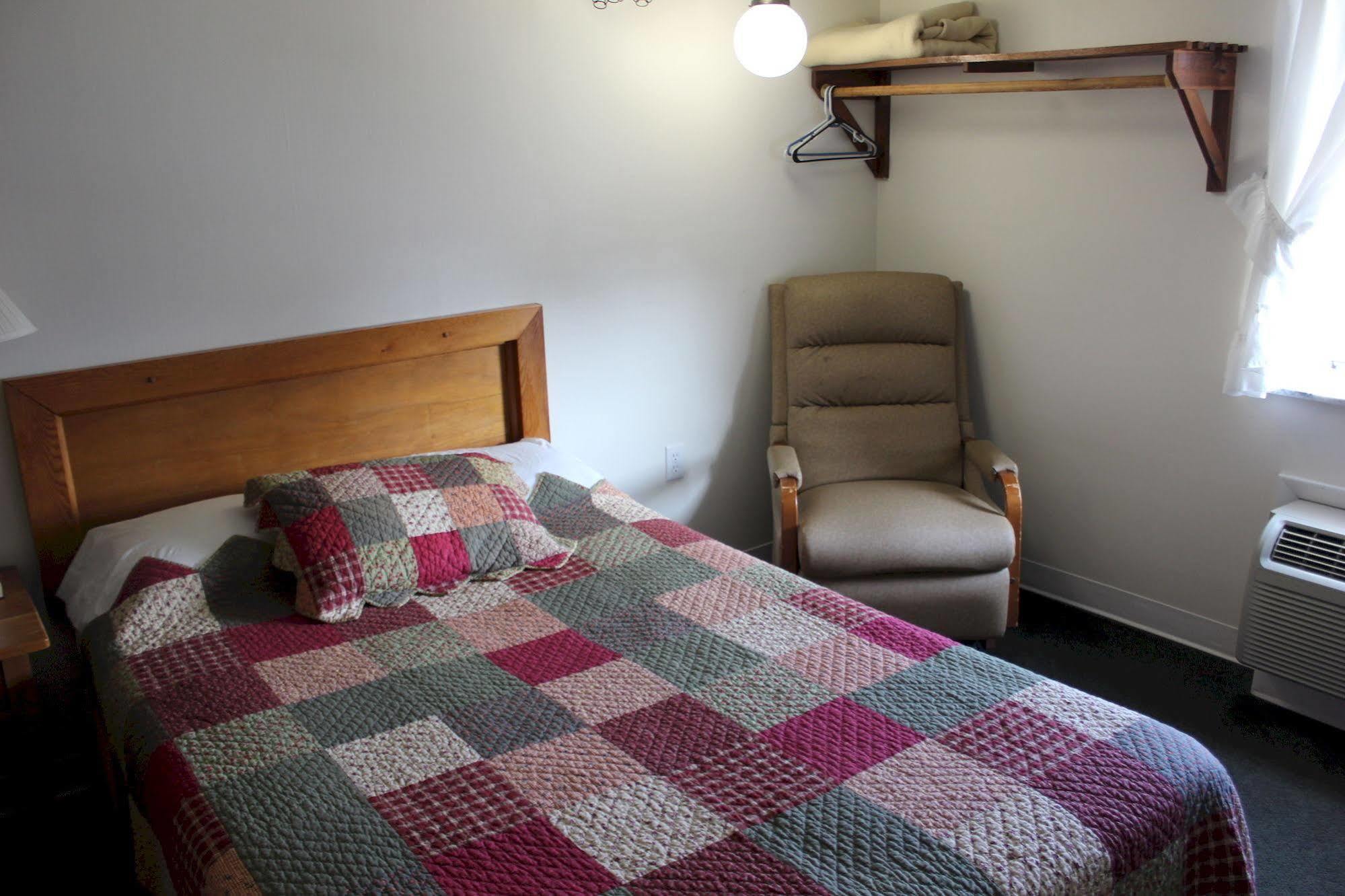 Casselman Inn Grantsville Εξωτερικό φωτογραφία